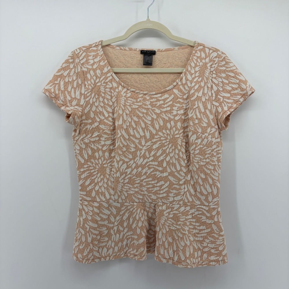 Ann Taylor Womens Small Peach Peplum Top Textured Floral Short Sleeve Blouse